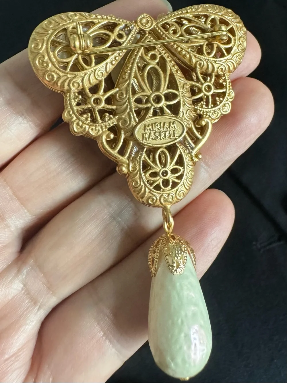 Signed Vintage Miriam Haskell Baroque Pearl & Filigree Goldtone Brooch